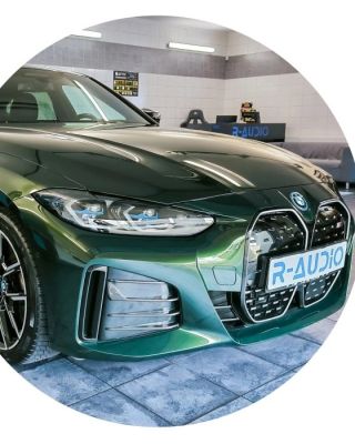 🎶 Harman/Kardon nestačí? My jdeme dál! 🎶 BMW i4 + HELIX = čistý zvukový zážitek V tomhle BMW i4 jsme tovární Harman/Kardon...